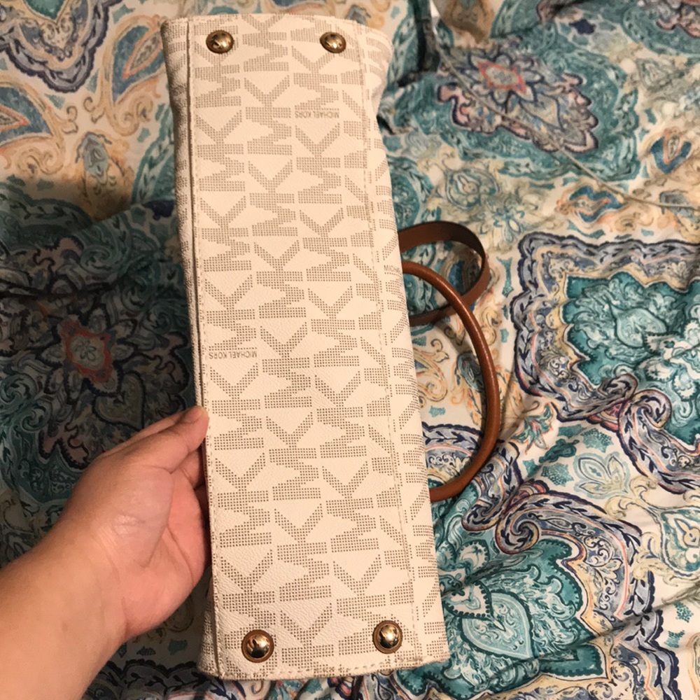 Mk handbag - Picture 5 of 6